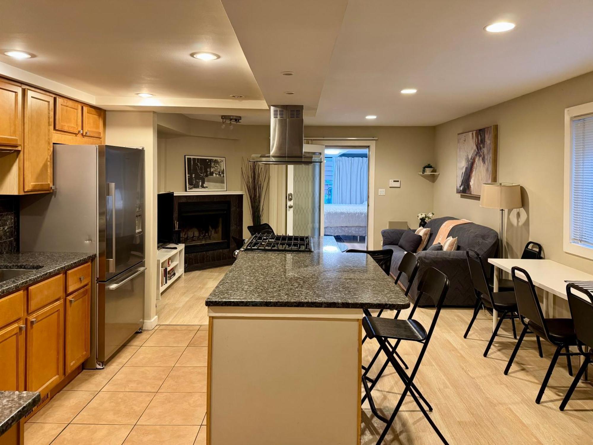 Casa de Férias Designer Themed 4 Bedroom In Location With Patio And Fireplace Chicago