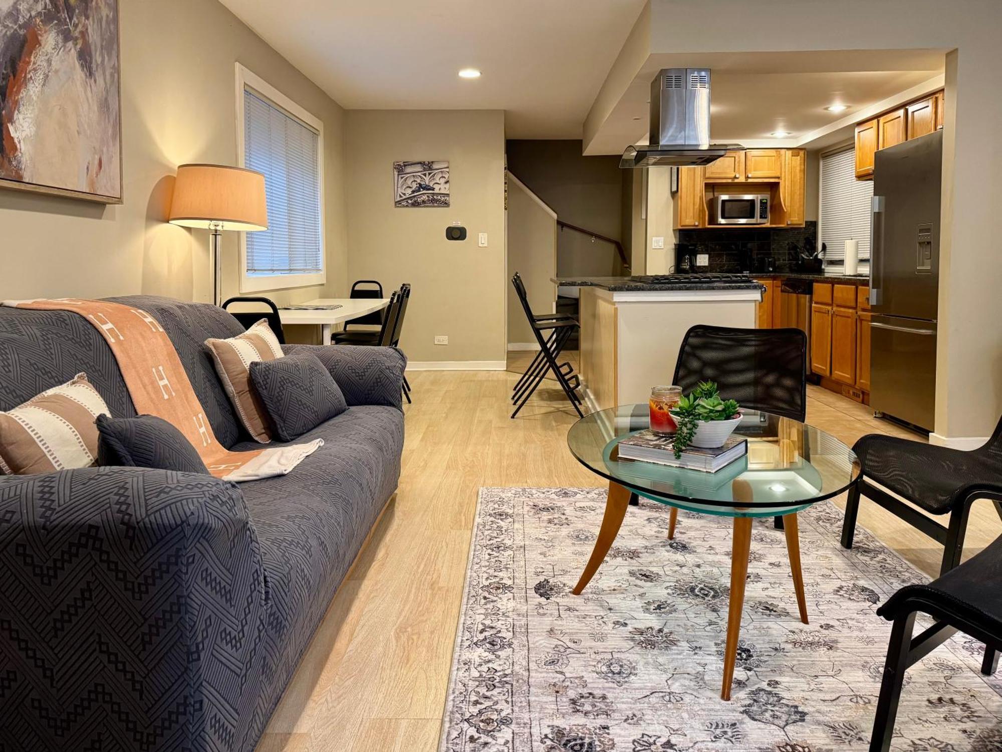 Designer Themed 4 Bedroom In Location With Patio And Fireplace Casa de Férias Chicago