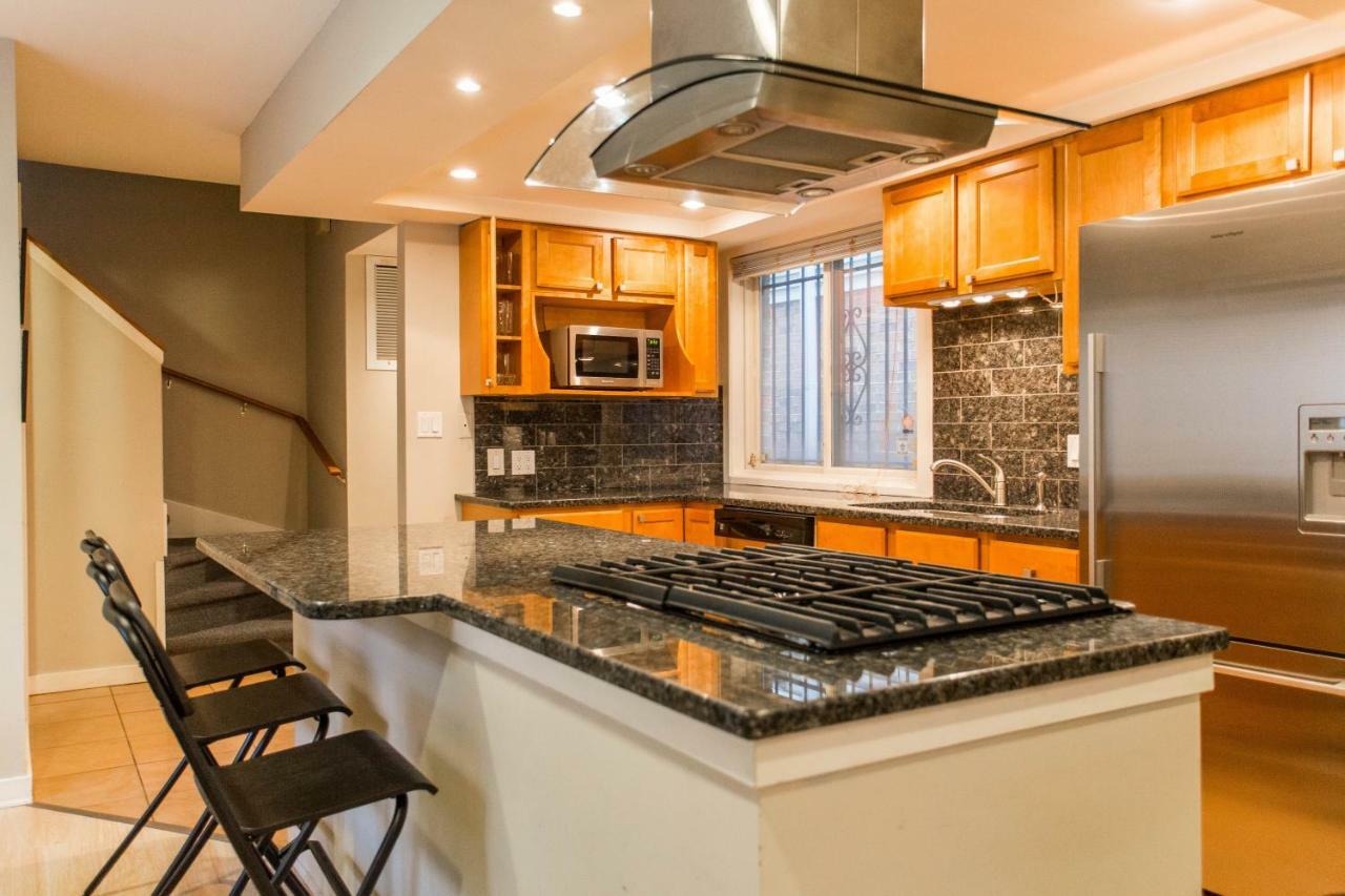 Casa de Férias Designer Themed 4 Bedroom In Location With Patio And Fireplace Chicago